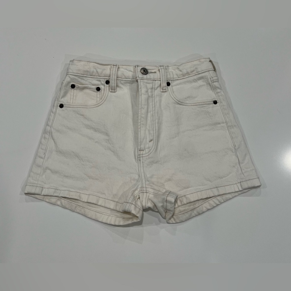 EUC abercrombie cream off white mom shorts sz 24 00